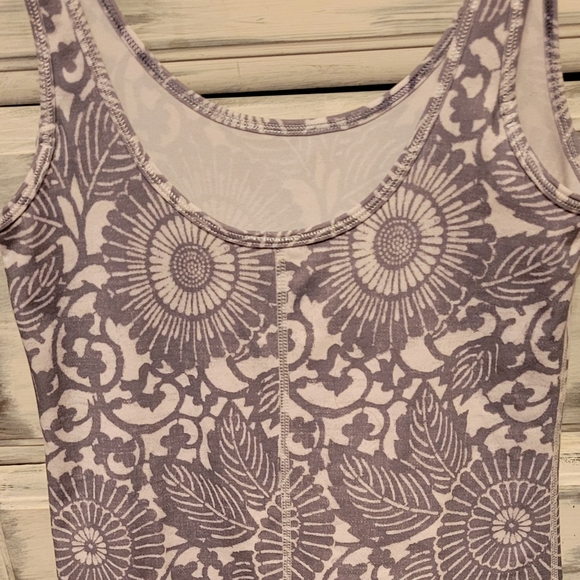 Lululemon top - Picture 3 of 3